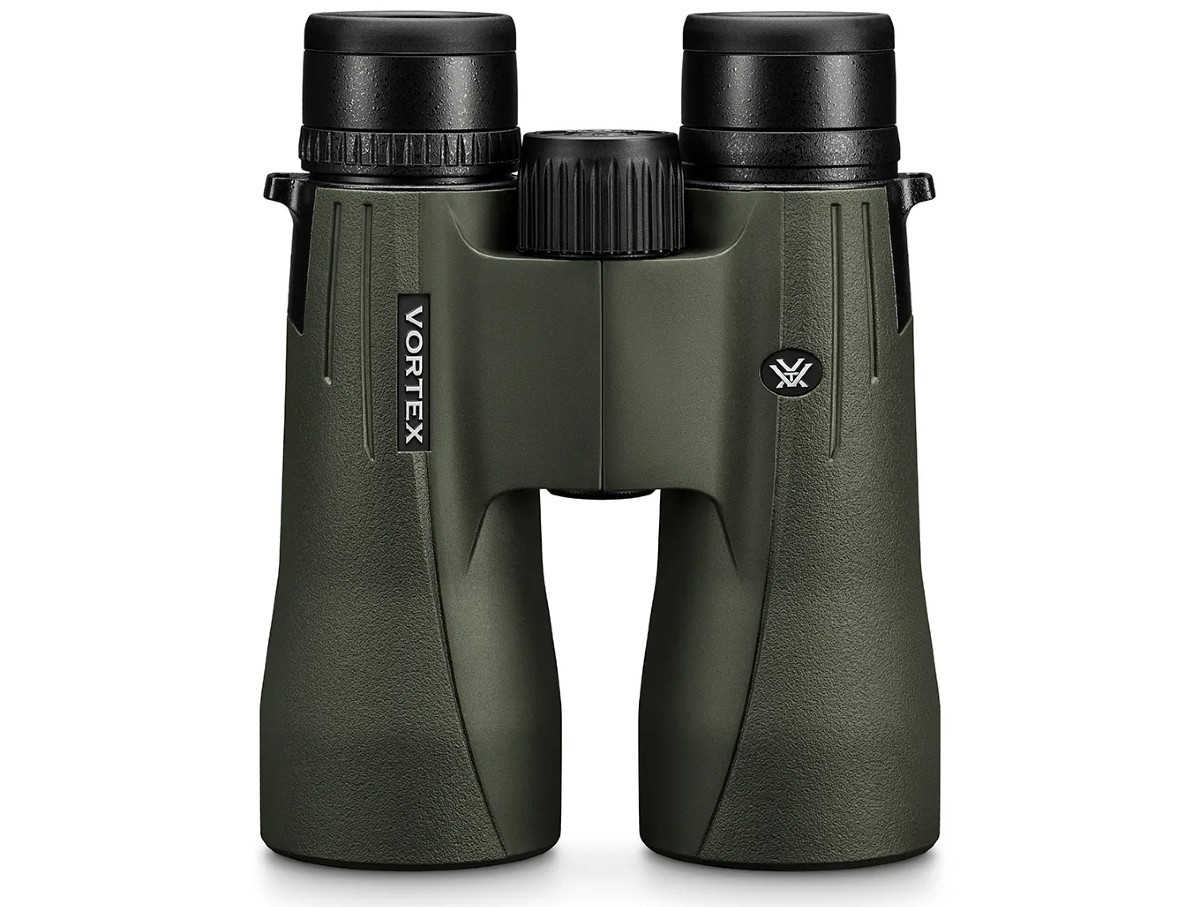 HD Lens Elements: HD (High Density) extra-low dispersion glass delivers impressive resolution and color fidelity, resulting in High Definition images.