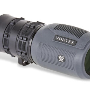 CONSTRUCTION FEATURES 
Waterproof 
Optics are sealed with O-rings to prevent moisture, dust, and debris from getting inside the monocular. 
Fogproof 
Nitrogen gas purging delivers fogproof and waterproof performance. 
Rubber Armor 
Provides a secure, non-slip grip, and durable external protection.